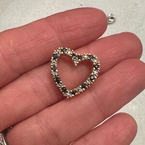 Elegant Heart-Shaped Black and Gold .925 Pendant